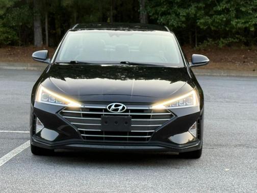2020 Hyundai ELANTRA Limited