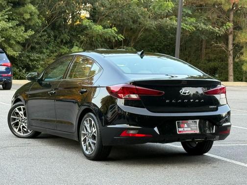 2020 Hyundai ELANTRA Limited