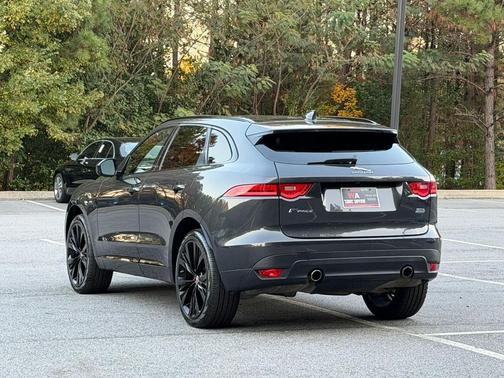 2017 Jaguar F-PACE 35t R-Sport