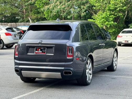 Gunmetal 2019 Rolls-Royce Cullinan