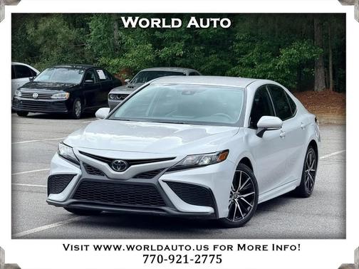 Ice Edge 2023 Toyota Camry SE