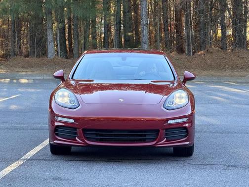 2016 Porsche Panamera Edition