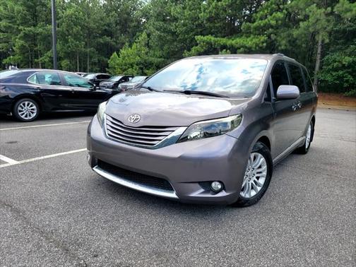 2016 Toyota Sienna XLE