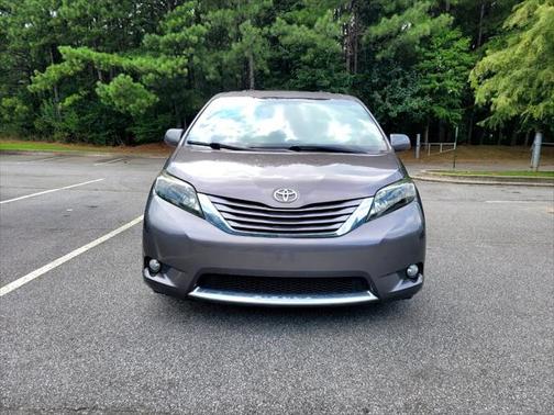 2016 Toyota Sienna XLE