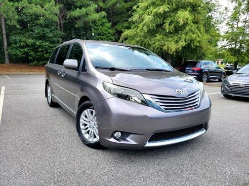 2016 Toyota Sienna XLE