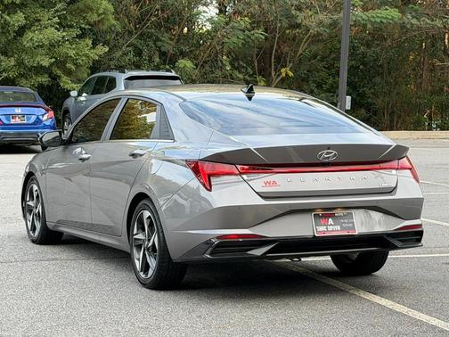 2021 Hyundai ELANTRA Limited