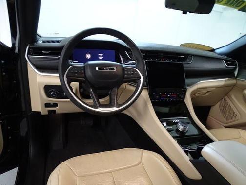 Diamond Black 2023 Jeep Grand Cherokee Limited