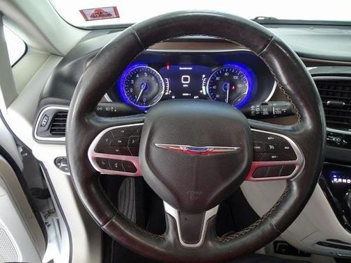 2019 Chrysler Pacifica Touring-L Plus
