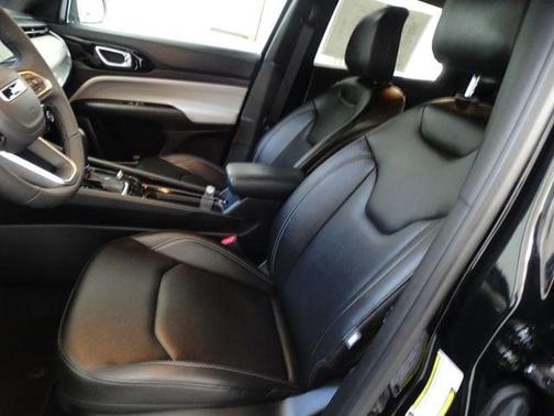 Diamond Black 2025 Jeep Compass Limited