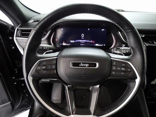 2022 Jeep Grand Cherokee L Laredo