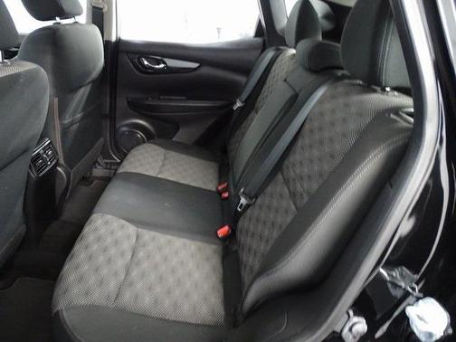 2018 Nissan Rogue Sport SV