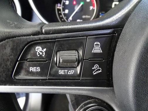 2018 Alfa Romeo Stelvio Ti