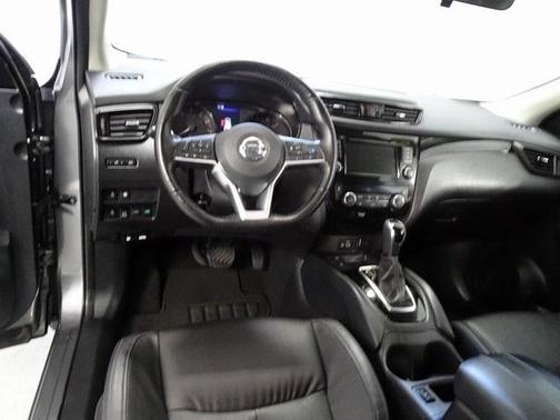 2021 Nissan Rogue Sport SL