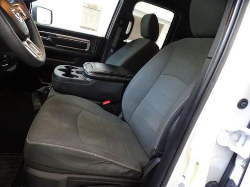 Bright White Clearcoat 2022 RAM 1500 Classic SLT