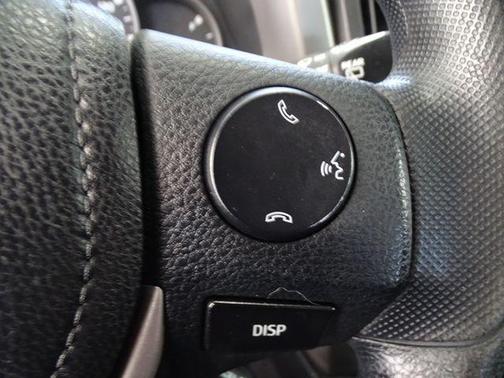 Super White 2016 Toyota RAV4 LE