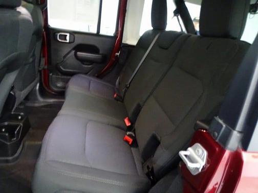 2022 Jeep Wrangler Unlimited Sport