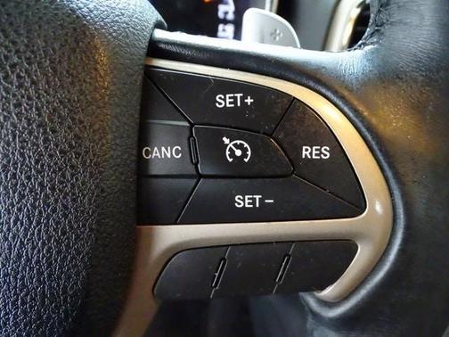 2017 Jeep Grand Cherokee Laredo