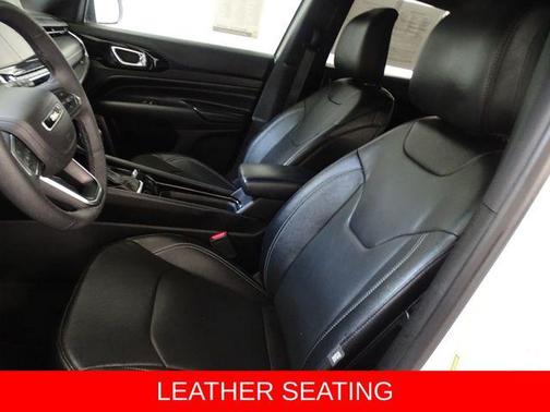 Bright White Clearcoat 2023 Jeep Compass Altitude