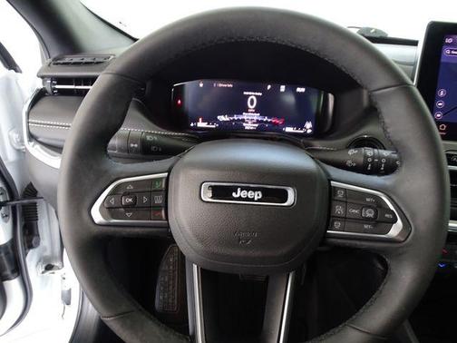 Bright White Clearcoat 2023 Jeep Compass Altitude