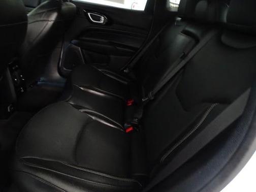 Bright White Clearcoat 2023 Jeep Compass Limited