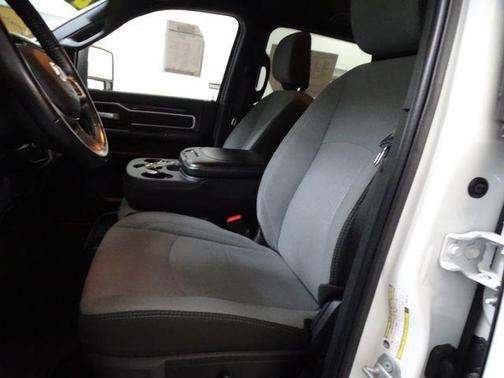 Bright White Clearcoat 2024 RAM 2500 Big Horn