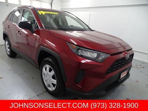 Ruby Flare Pearl 2019 Toyota RAV4 LE