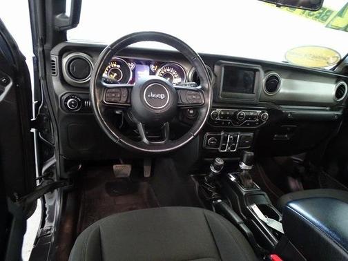 2022 Jeep Gladiator Sport