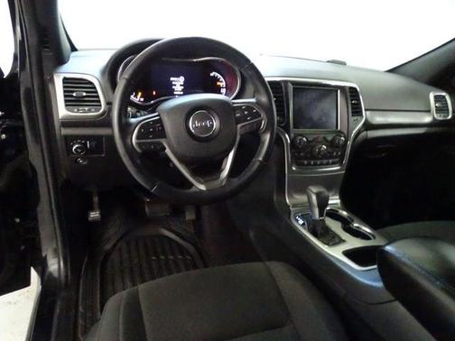 Diamond Black 2018 Jeep Grand Cherokee Laredo E