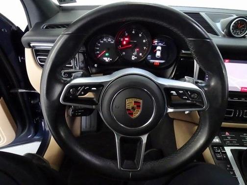 2021 Porsche Macan Base