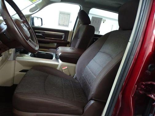 Delmonico Red Pearlcoat 2017 RAM 1500 Big Horn