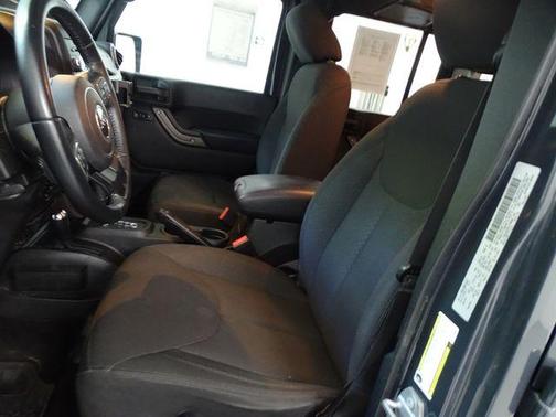 Rhino Clearcoat 2017 Jeep Wrangler Unlimited Sport