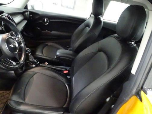 2017 MINI Hardtop Cooper