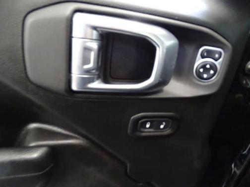 Black Clearcoat 2022 Jeep Gladiator Sport