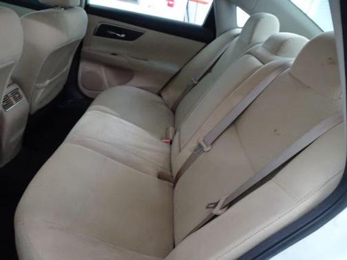 Pearl White 2015 Nissan Altima 2.5 SV