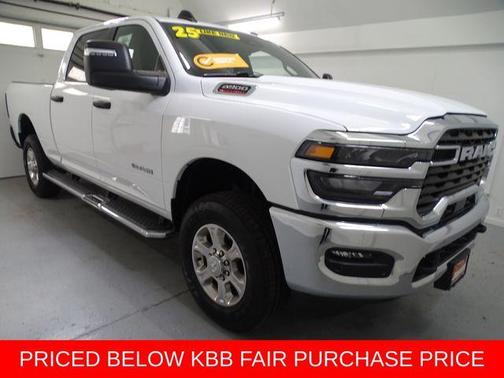 Bright White Clearcoat 2025 RAM 2500 Big Horn