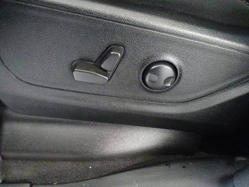 Bright White Clearcoat 2022 RAM 1500 Big Horn