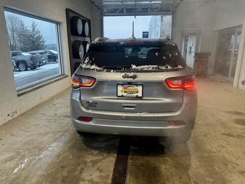 2022 Jeep Compass Altitude