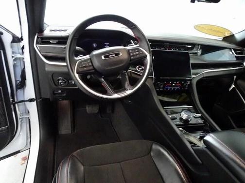 2022 Jeep Grand Cherokee Trailhawk