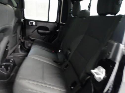 2022 Jeep Gladiator Sport