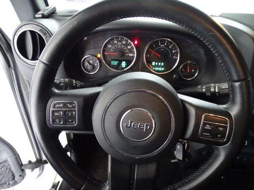 Bright White Clearcoat 2017 Jeep Wrangler Sport