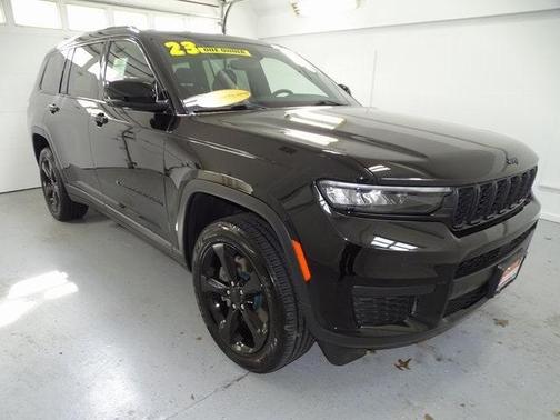 2023 Jeep Grand Cherokee L Laredo