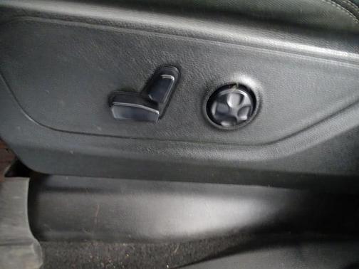 Black Forest Green Pearlcoat 2019 RAM 1500 Big Horn