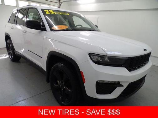 Bright White Clearcoat 2023 Jeep Grand Cherokee Limited