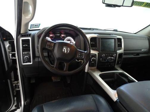 Bright Silver Clearcoat Metallic 2017 RAM 1500 Big Horn