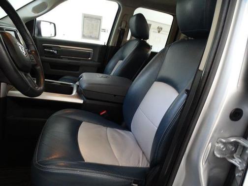 Bright Silver Clearcoat Metallic 2017 RAM 1500 Big Horn