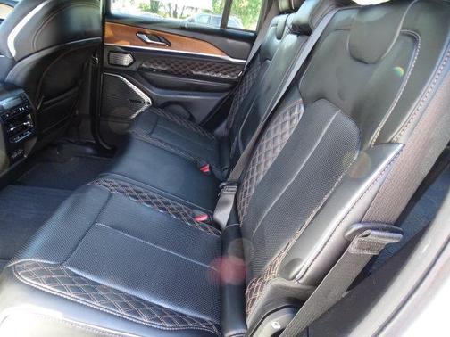 Bright White Clearcoat 2023 Jeep Grand Cherokee 4xe Summit