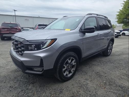 Lunar Silver Metallic 2022 Honda Passport AWD TrailSport