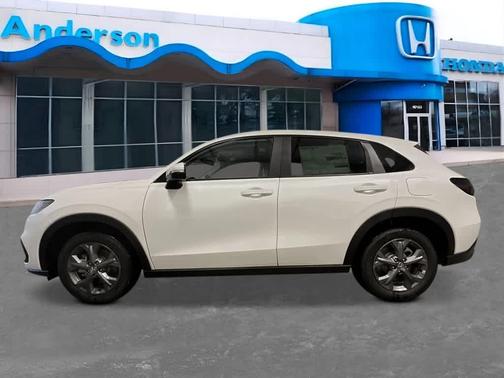 Platinum White Pearl 2027 Honda HR-V LX