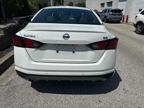 2022 Nissan Altima SR FWD