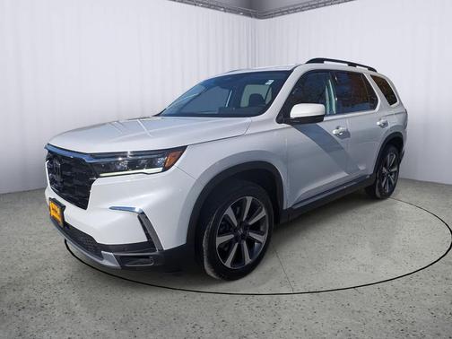 2023 Honda Pilot Touring 8-Passenger